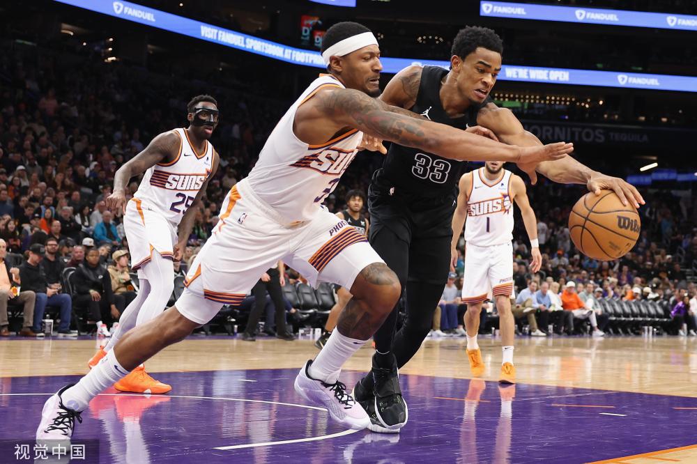 再次展现出 再次展现出